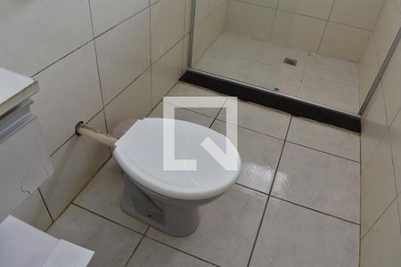 Banheiro da Suíte de casa para alugar com 3 quartos, 150m² em Santa Cândida, Curitiba