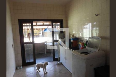 Casa à venda com 3 quartos, 212m² em Maravista, Niterói