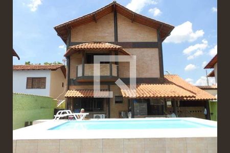 Casa à venda com 3 quartos, 212m² em Maravista, Niterói