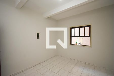 Casa para alugar com 5 quartos, 140m² em Vila Nivi, São Paulo