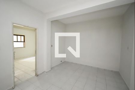 Casa para alugar com 5 quartos, 140m² em Vila Nivi, São Paulo