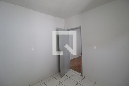 Quarto 1 de casa para alugar com 2 quartos, 70m² em Presidente Roosevelt, Uberlândia