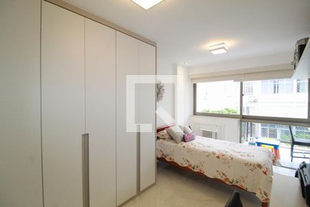 Quarto 1 de apartamento à venda com 3 quartos, 136m² em Ipanema, Rio de Janeiro