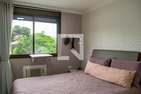 Suite de apartamento à venda com 3 quartos, 107m² em Medianeira, Porto Alegre