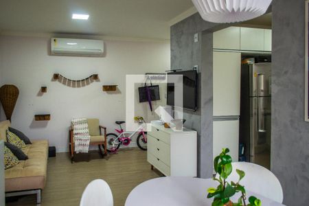 Sala de apartamento à venda com 3 quartos, 107m² em Medianeira, Porto Alegre