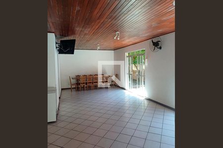 Apartamento para alugar com 50m², 2 quartos e 1 vaga Apartamento para alugar com 50m², 2 quartos e 1 vagaÁrea comum - Salão de festas