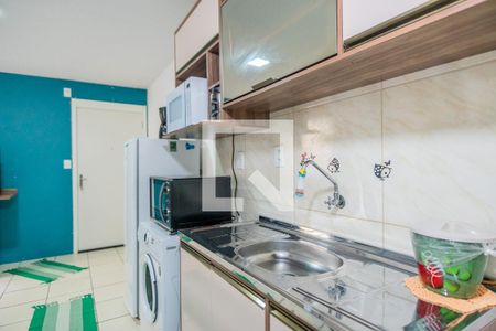 Cozinha  de apartamento à venda com 2 quartos, 42m² em Glória, Porto Alegre