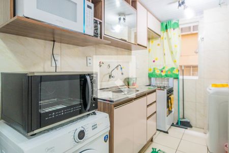 Cozinha  de apartamento à venda com 2 quartos, 42m² em Glória, Porto Alegre