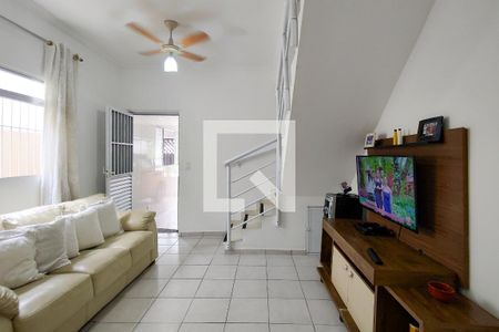 Sala de casa para alugar com 4 quartos, 179m² em Nova Mirim, Praia Grande