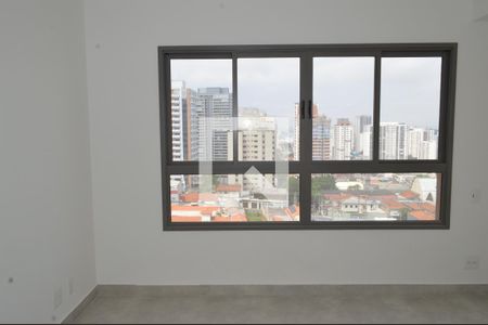 Quarto/Sala de kitnet/studio para alugar com 1 quarto, 21m² em Vila Firmiano Pinto, São Paulo