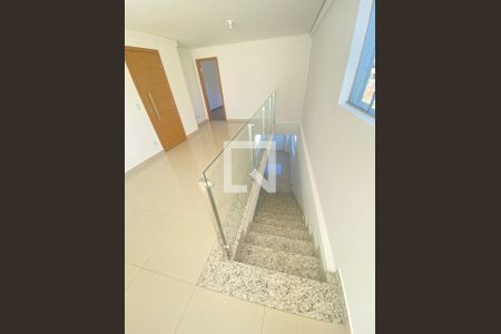 Sala de apartamento para alugar com 4 quartos, 277m² em Cabral, Contagem