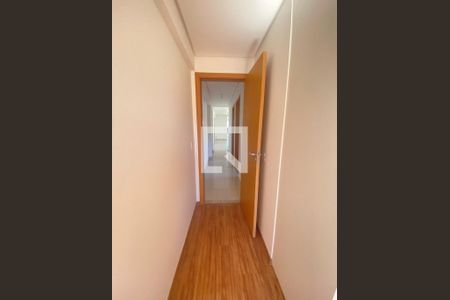 Quarto de apartamento para alugar com 4 quartos, 277m² em Cabral, Contagem