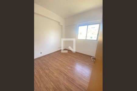 Quarto de apartamento para alugar com 4 quartos, 277m² em Cabral, Contagem