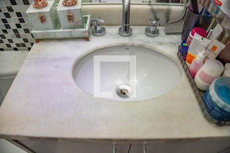 Apartamento à venda com 156m², 3 quartos e 3 vagas Apartamento à venda com 156m², 3 quartos e 3 vagasBanheiro da suíte