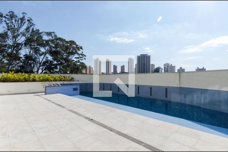 Apartamento à venda com 156m², 3 quartos e 3 vagas Apartamento à venda com 156m², 3 quartos e 3 vagasÁrea comum - Piscina