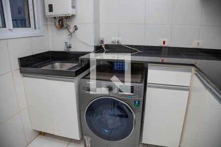 Apartamento à venda com 156m², 3 quartos e 3 vagas Apartamento à venda com 156m², 3 quartos e 3 vagasÁrea de serviço