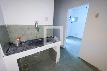 Cozinha de casa para alugar com 1 quarto, 40m² em Olavo Bilac, Duque de Caxias