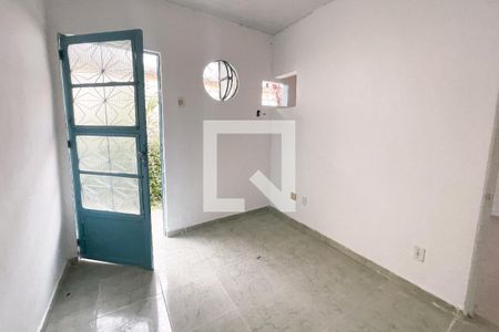 Sala de casa para alugar com 1 quarto, 40m² em Olavo Bilac, Duque de Caxias