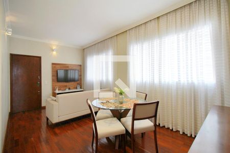 Sala de apartamento à venda com 3 quartos, 105m² em Sagrada Família, Belo Horizonte