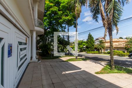 Casa de condomínio à venda com 575m², 4 quartos e 6 vagas Casa de condomínio à venda com 575m², 4 quartos e 6 vagasGaragem