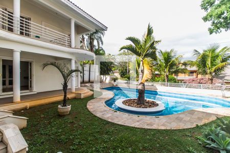 Casa de condomínio à venda com 575m², 4 quartos e 6 vagas Casa de condomínio à venda com 575m², 4 quartos e 6 vagasPiscina