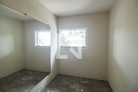 Casa de condomínio à venda com 575m², 4 quartos e 6 vagas Casa de condomínio à venda com 575m², 4 quartos e 6 vagasCloset da suíte 1