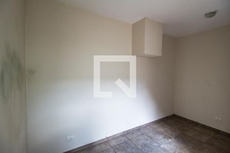 Casa de condomínio à venda com 575m², 4 quartos e 6 vagas Casa de condomínio à venda com 575m², 4 quartos e 6 vagasQuarto de Serviço