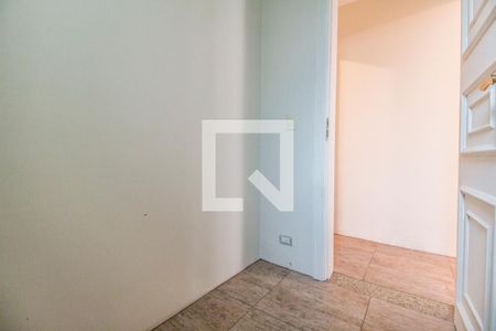 Casa de condomínio à venda com 575m², 4 quartos e 6 vagas Casa de condomínio à venda com 575m², 4 quartos e 6 vagasCloset da suíte 4