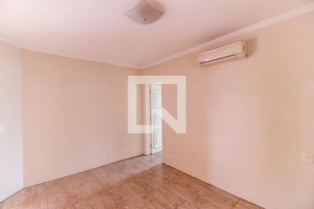 Casa de condomínio à venda com 575m², 4 quartos e 6 vagas Casa de condomínio à venda com 575m², 4 quartos e 6 vagasSuíte master 3