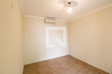 Casa de condomínio à venda com 575m², 4 quartos e 6 vagas Casa de condomínio à venda com 575m², 4 quartos e 6 vagasSuíte master 4