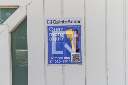 Casa de condomínio à venda com 575m², 4 quartos e 6 vagas Casa de condomínio à venda com 575m², 4 quartos e 6 vagasPlaca