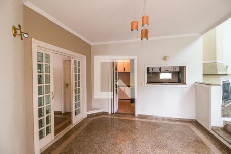 Casa de condomínio à venda com 575m², 4 quartos e 6 vagas Casa de condomínio à venda com 575m², 4 quartos e 6 vagasSala de Jantar