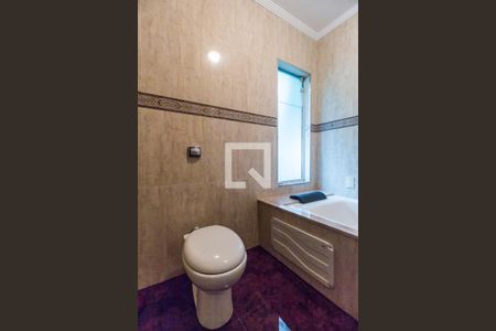 Casa de condomínio à venda com 575m², 4 quartos e 6 vagas Casa de condomínio à venda com 575m², 4 quartos e 6 vagasBanheiro da Suíte 3