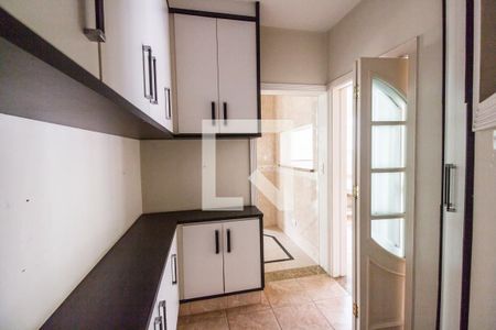 Casa de condomínio à venda com 575m², 4 quartos e 6 vagas Casa de condomínio à venda com 575m², 4 quartos e 6 vagasCozinha