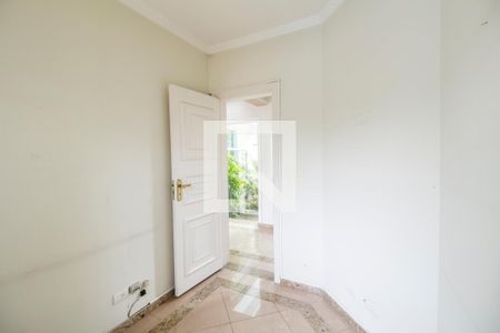 Casa de condomínio à venda com 575m², 4 quartos e 6 vagas Casa de condomínio à venda com 575m², 4 quartos e 6 vagasEscritório