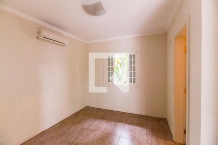 Casa de condomínio à venda com 575m², 4 quartos e 6 vagas Casa de condomínio à venda com 575m², 4 quartos e 6 vagasSuíte master 3