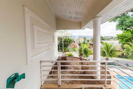 Casa de condomínio à venda com 575m², 4 quartos e 6 vagas Casa de condomínio à venda com 575m², 4 quartos e 6 vagasVaranda