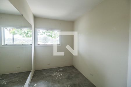 Casa de condomínio à venda com 575m², 4 quartos e 6 vagas Casa de condomínio à venda com 575m², 4 quartos e 6 vagasCloset da suíte 1