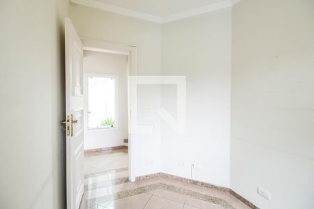 Casa de condomínio à venda com 575m², 4 quartos e 6 vagas Casa de condomínio à venda com 575m², 4 quartos e 6 vagasEscritório