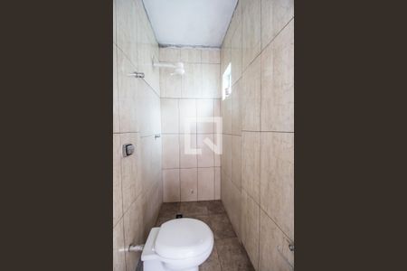 Casa de condomínio à venda com 575m², 4 quartos e 6 vagas Casa de condomínio à venda com 575m², 4 quartos e 6 vagasBanheiro de serviço