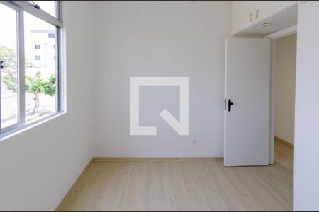 Quarto 2 de apartamento à venda com 3 quartos, 75m² em Caiçaras, Belo Horizonte