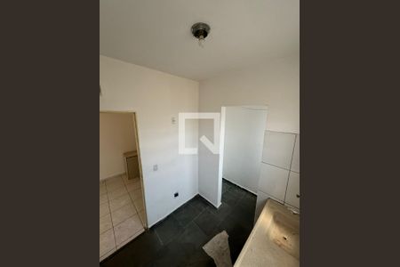 Sala de apartamento à venda com 2 quartos, 60m² em Califórnia, Belo Horizonte