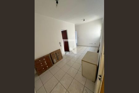 Sala de apartamento para alugar com 2 quartos, 60m² em Califórnia, Belo Horizonte