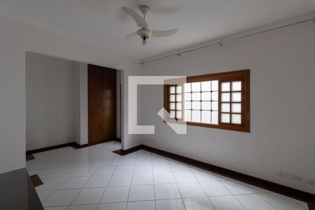 Sala de casa à venda com 3 quartos, 250m² em Vila Lais, São Paulo