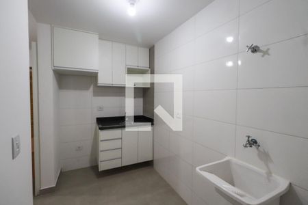 Cozinha de apartamento para alugar com 1 quarto, 30m² em Vila Esperança, São Paulo