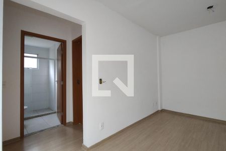 Sala de apartamento para alugar com 2 quartos, 62m² em Taquara, Rio de Janeiro