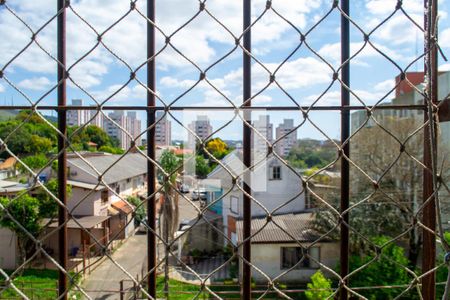 Quarto 1 vista de apartamento para alugar com 2 quartos, 46m² em Vila São José, Porto Alegre