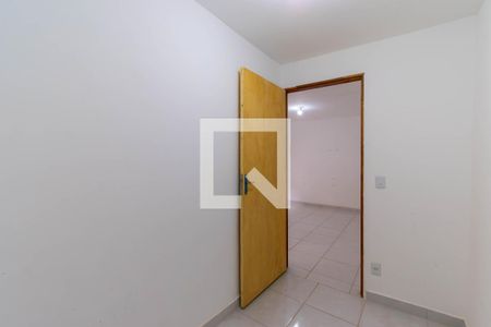 Quarto 2 de casa para alugar com 2 quartos, 45m² em Jardim Vera Cruz(zona Leste), São Paulo