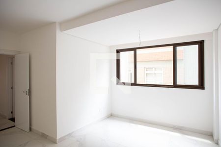 Sala de apartamento para alugar com 3 quartos, 90m² em Floresta, Belo Horizonte