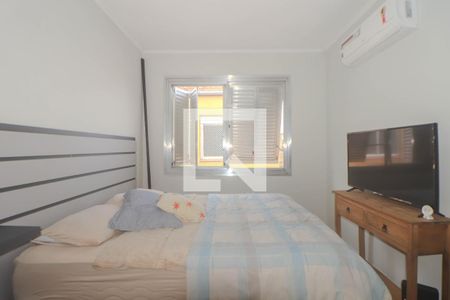 Quarto 2 de apartamento para alugar com 2 quartos, 61m² em Navegantes, Porto Alegre